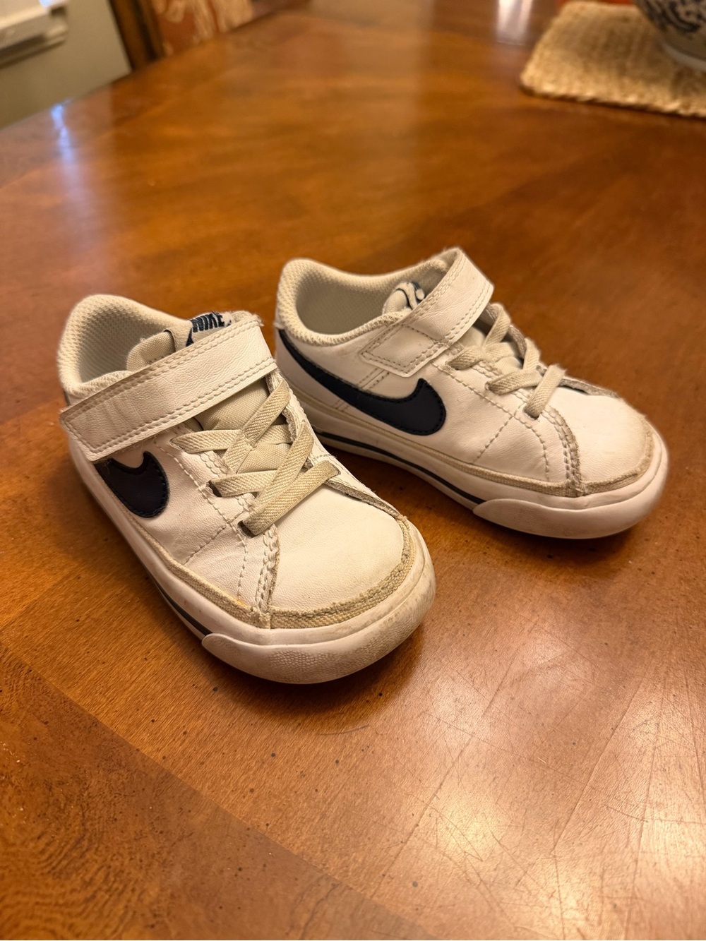 Nike Court Legacy Toddler in White and Midnight Navy
